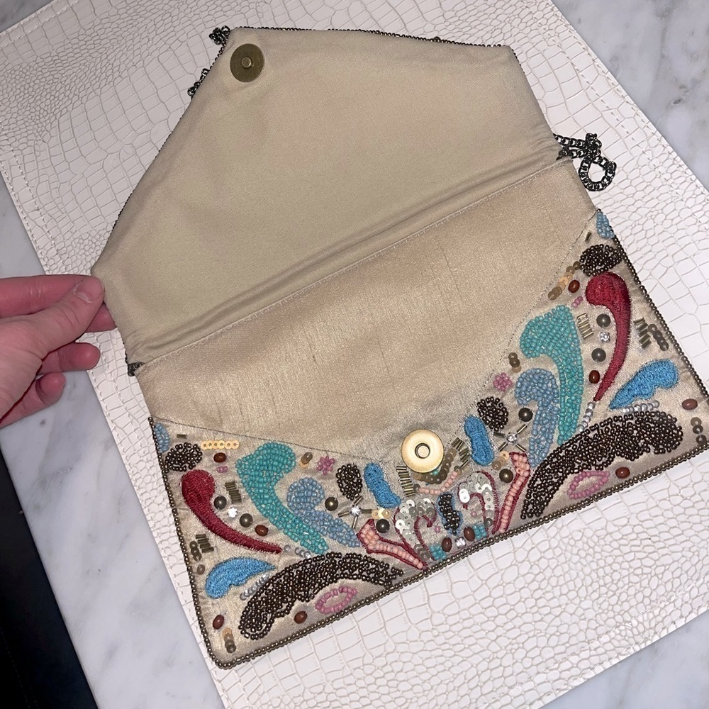 DJULA PARIS BEADED ENVELOPE PURSE WITH CHAIN - Picture 2 of 7